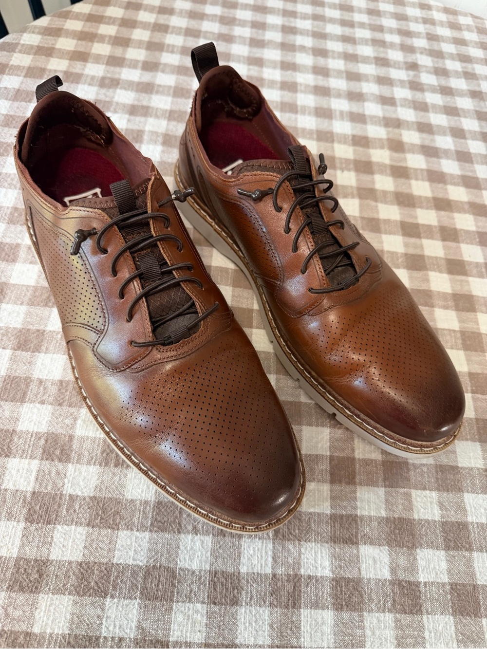 Mens Stacy Adam’s Sync dress shoes. Size 9.5   Color cognac